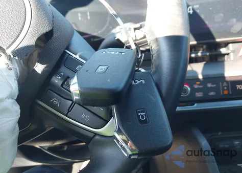 2025 Kia Sportage X-Line из США, поврежденный, VIN 5XYK6CDF5SG280325